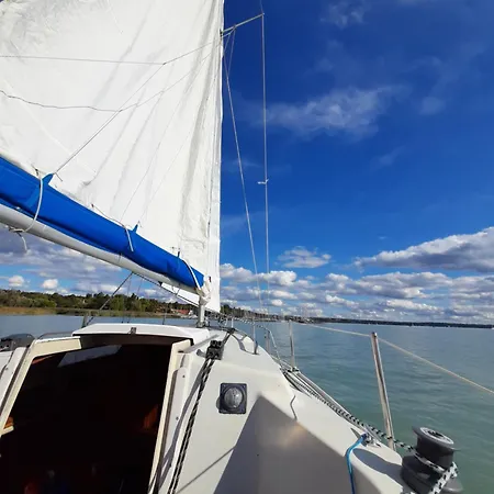 Kercerece Vitorlas Botel Balatonkenese